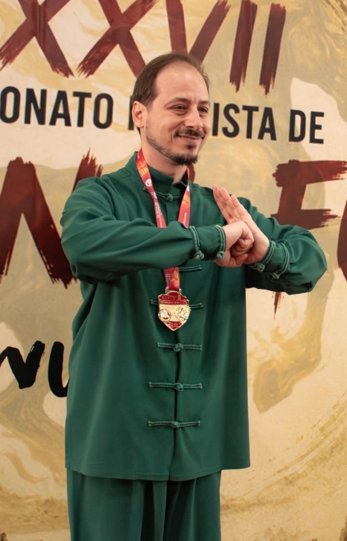 Professional portrait of Caio Zanini
